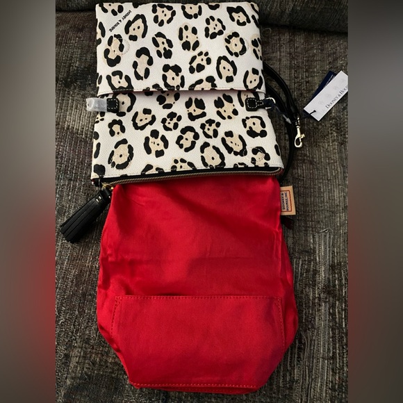 Dooney & Bourke Black/Leopard foldover zip crossbody. - Picture 12 of 15